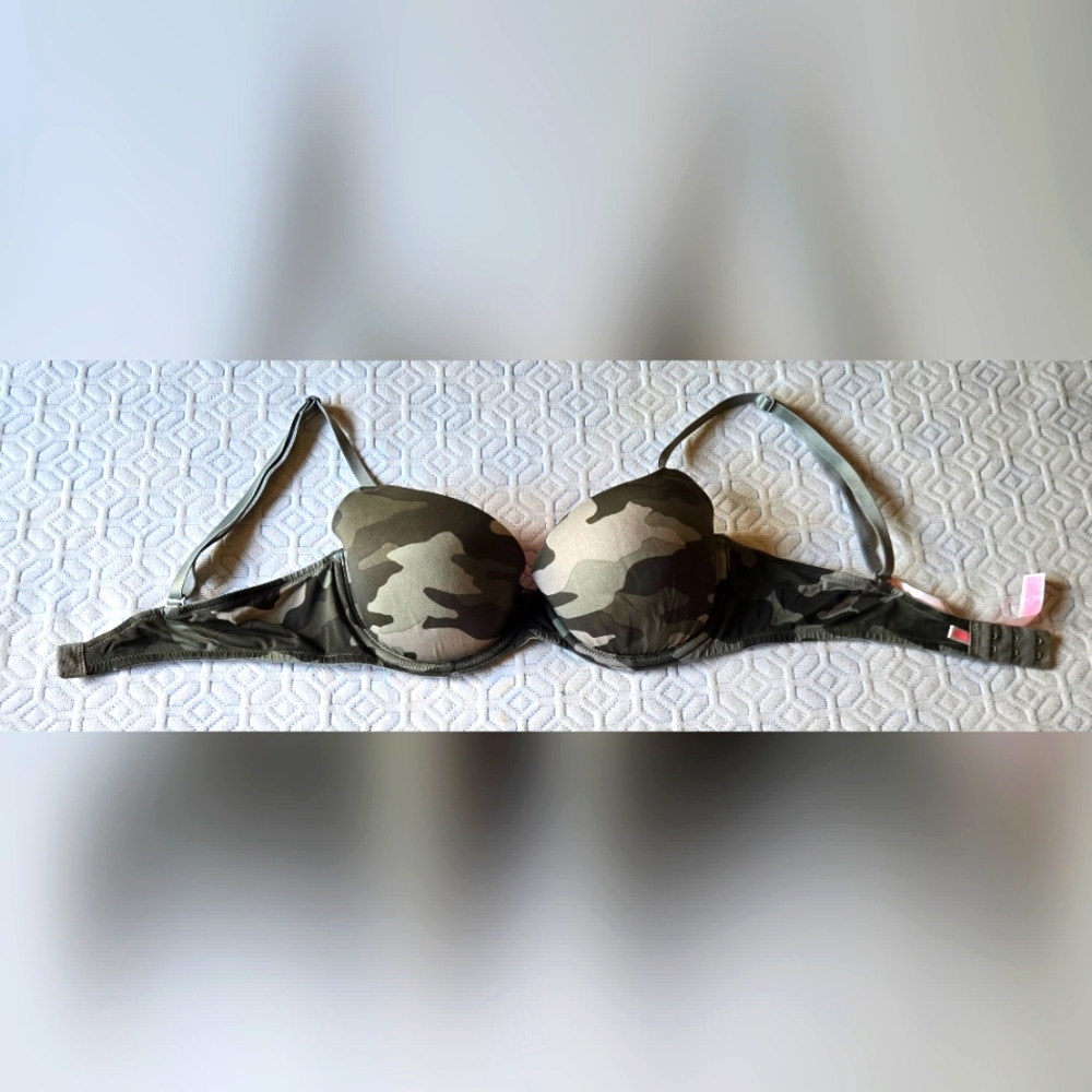 PINK VS Camo Print Padded Bra, 34B - Picture 3 of 4